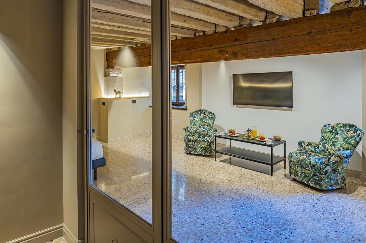 Corte Rubbi 1 A True Canal-side Experience Venice